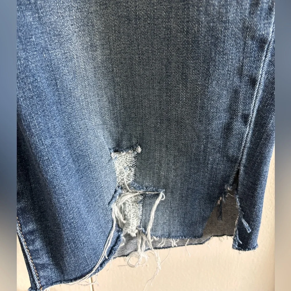 Joe’s Jeans Distressed Denim Shorts - Picture 3 of 4